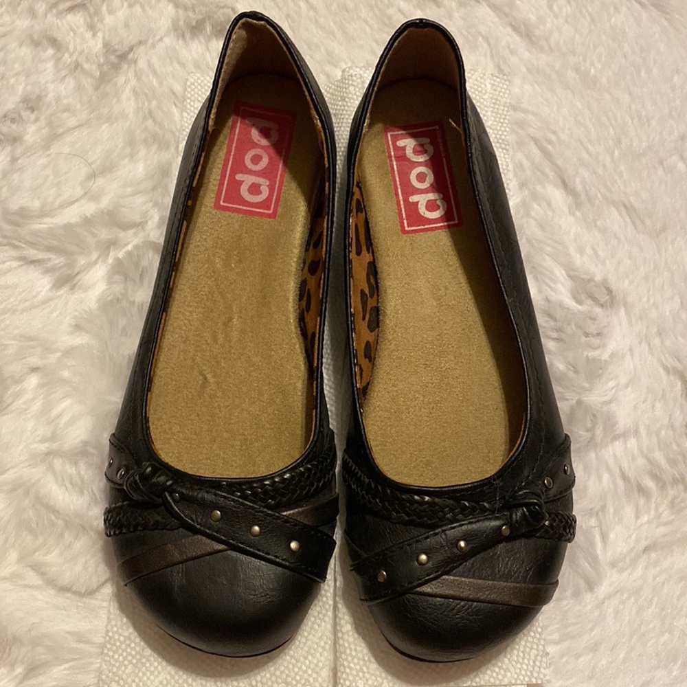 women’s black flats